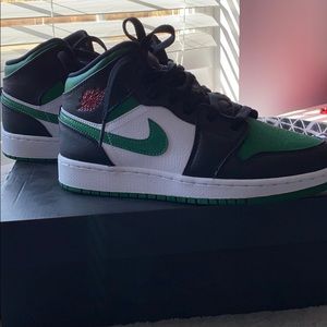 Air Jordan 1 Mid GS. 6 kids = 7.5 women’s